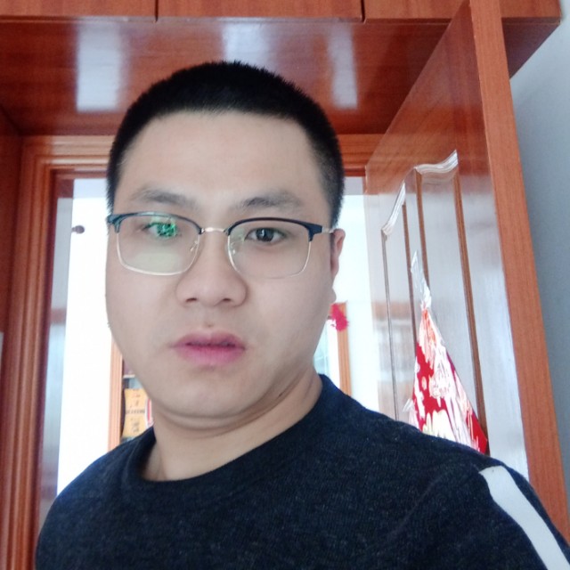小天鹅神勇的照片