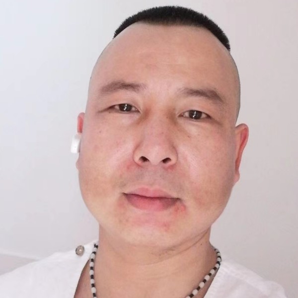 裙子爱包容的照片