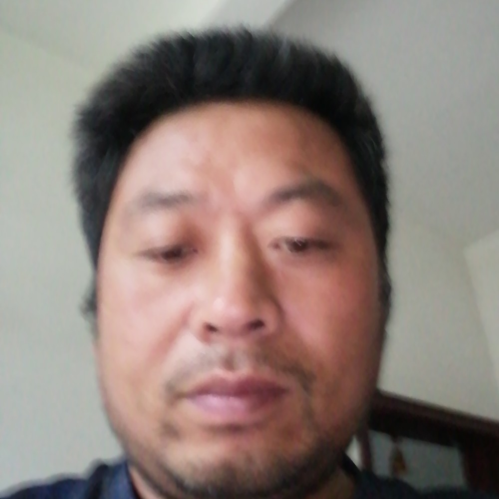 执着苦恋大地的照片