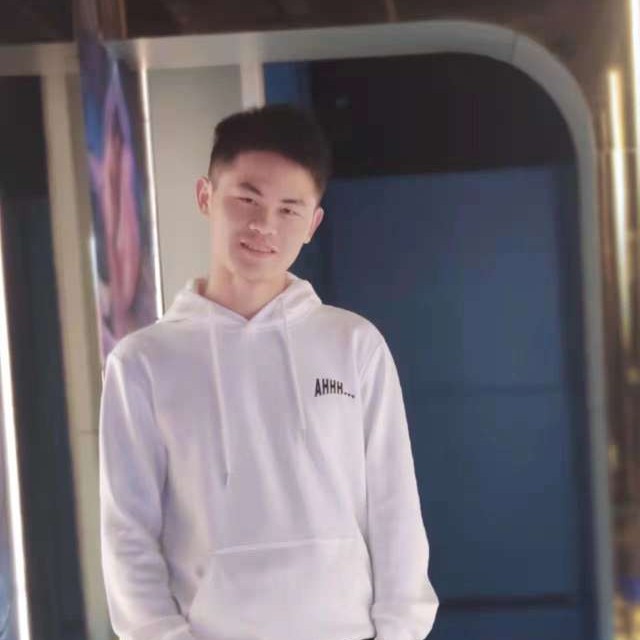 云飞于天的照片