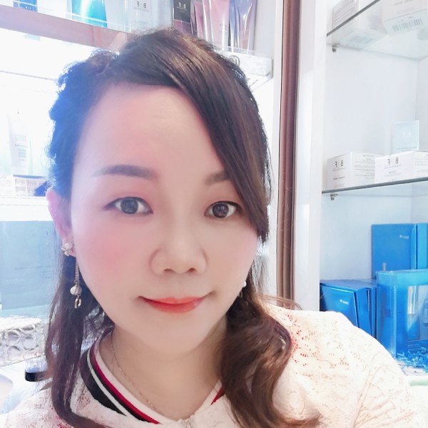 可爱玲玲的照片