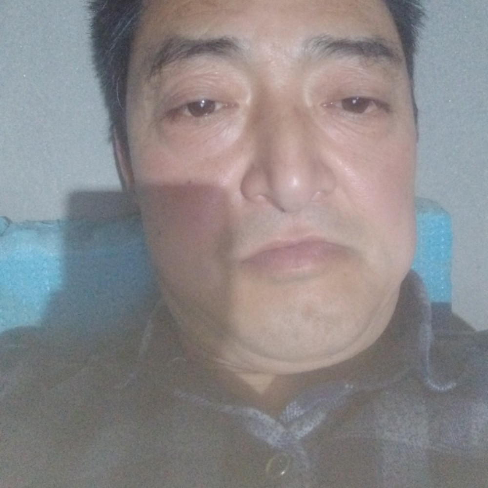 樱桃蹙眉淡淡的照片