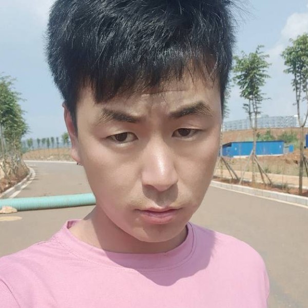 陳多余的照片