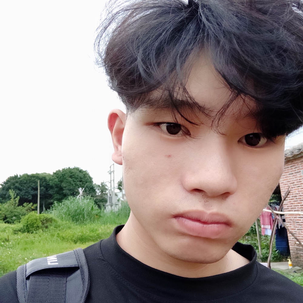 沉一岁的照片