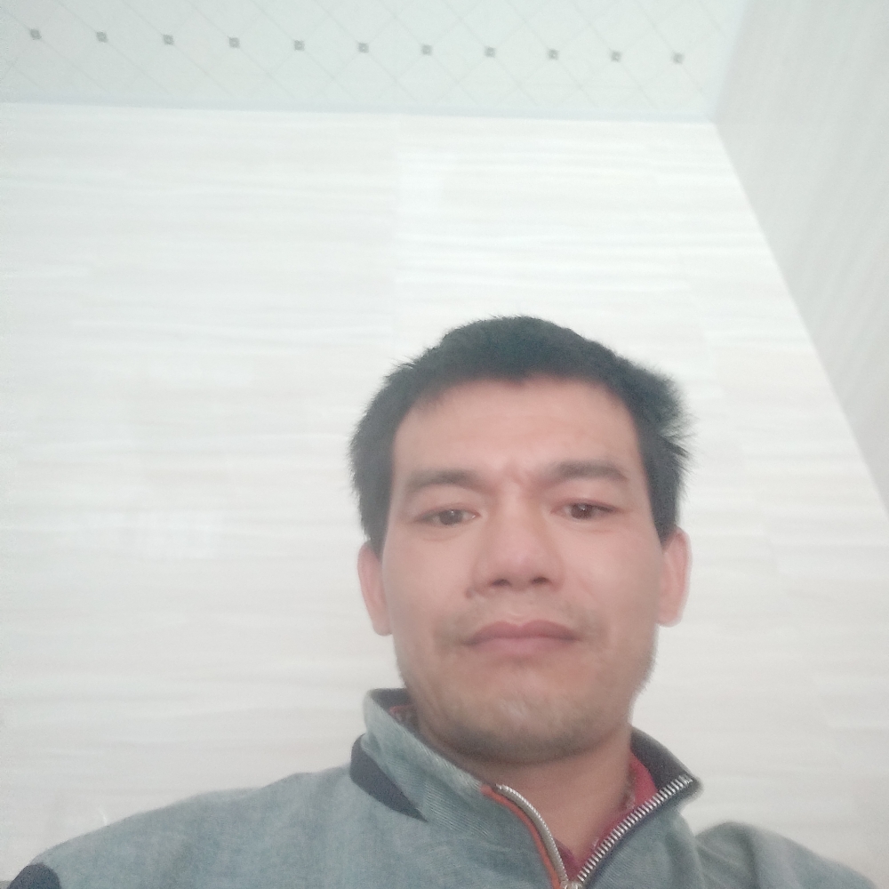 背包挽手幻灭的照片
