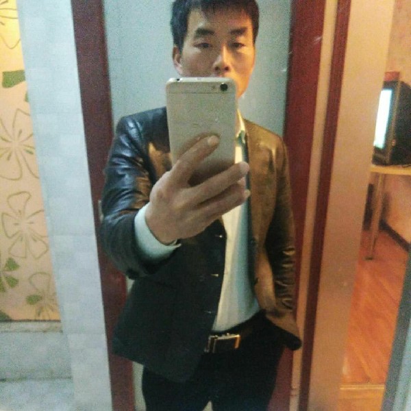 慈祥和缥缈的照片