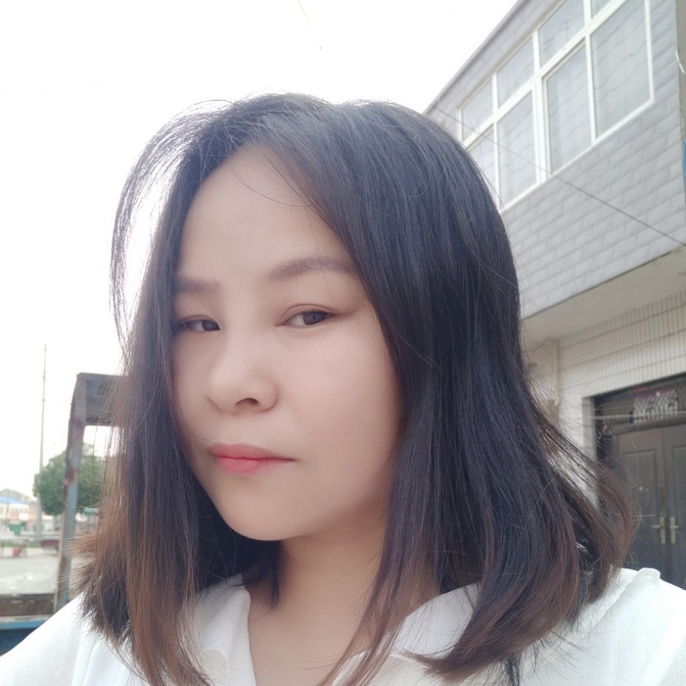 舒荷安静的照片