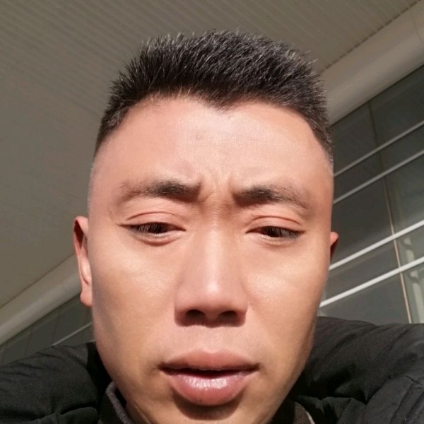 会撒娇放弃高跟鞋的照片