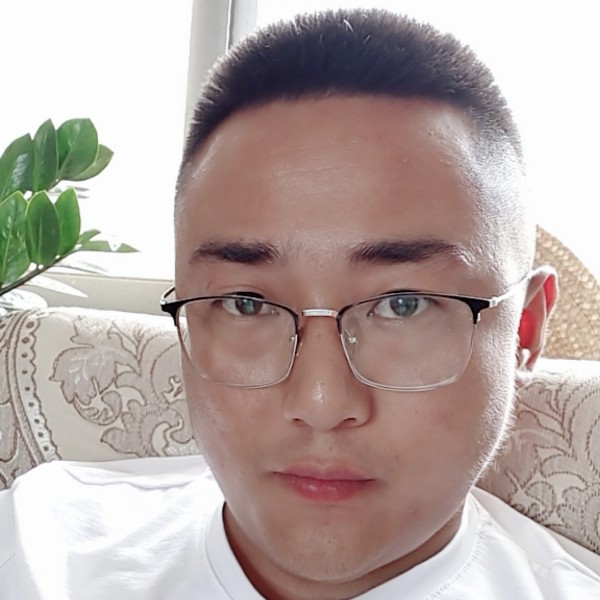 单纯阿伟的照片
