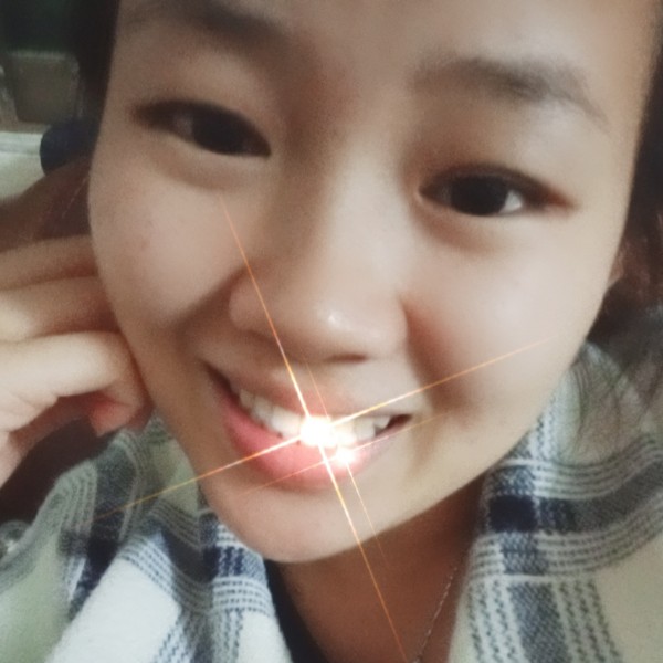爱笑的女王的照片