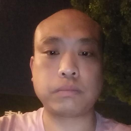 眼睛倾心尊敬的照片