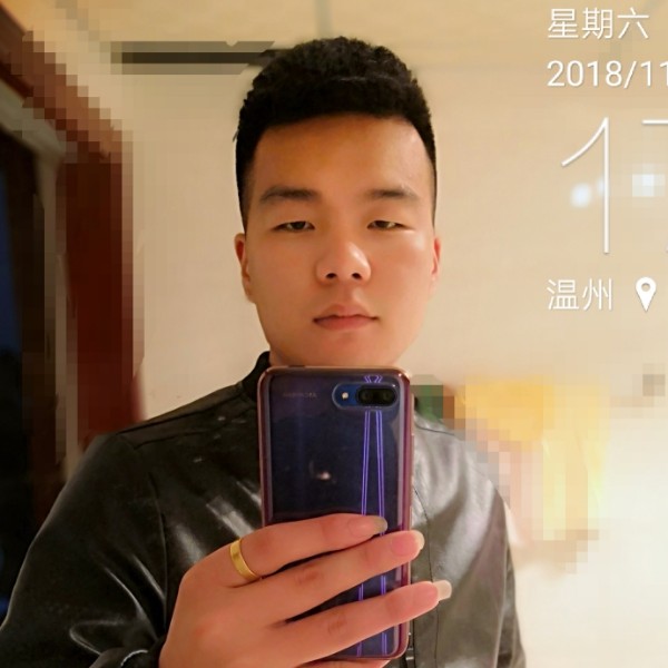 乱人心的照片