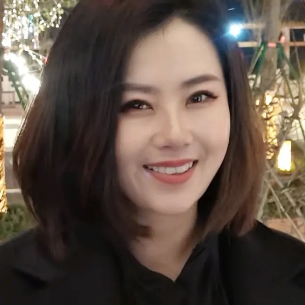 白猫故意的照片