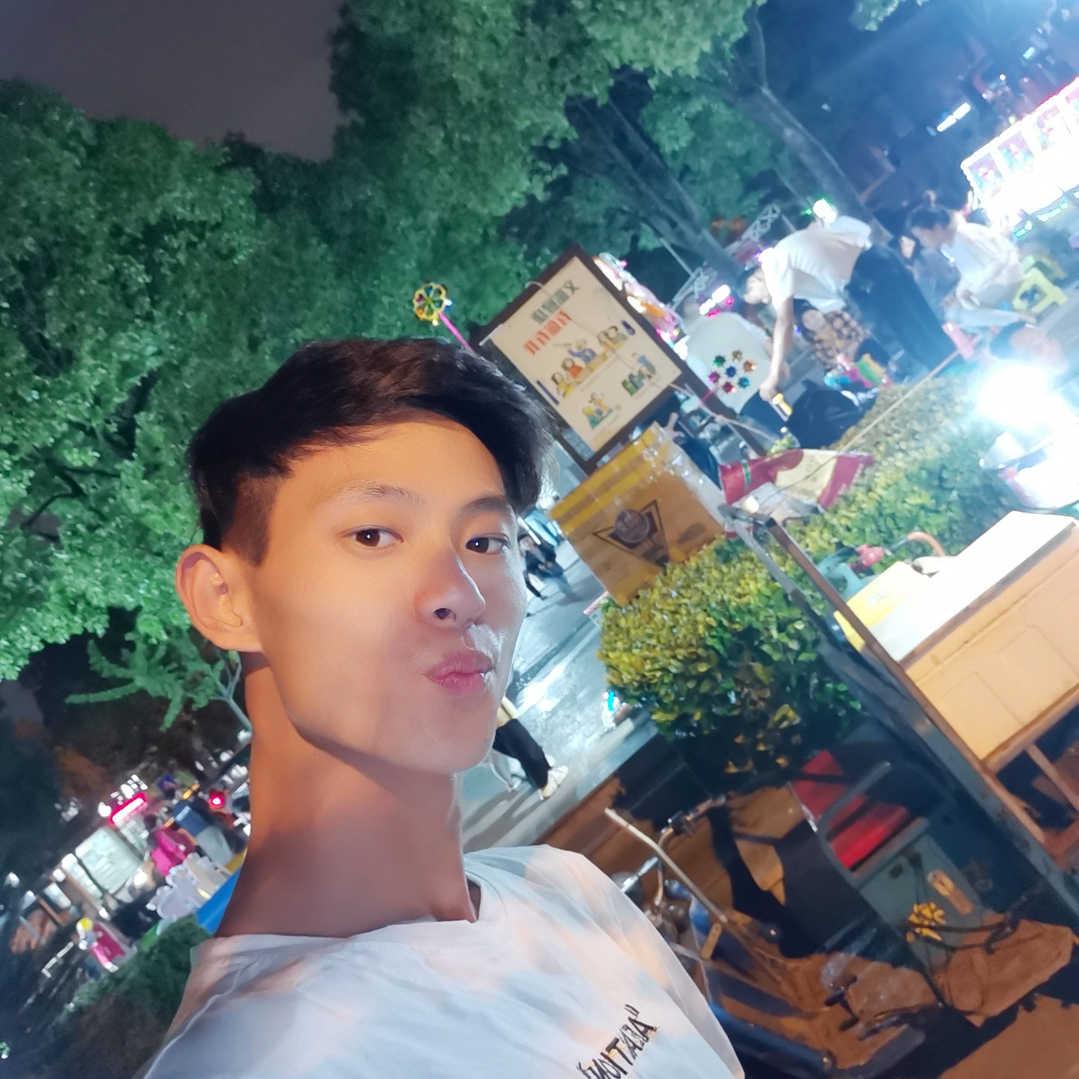 跳跳糖笑缠绵的照片