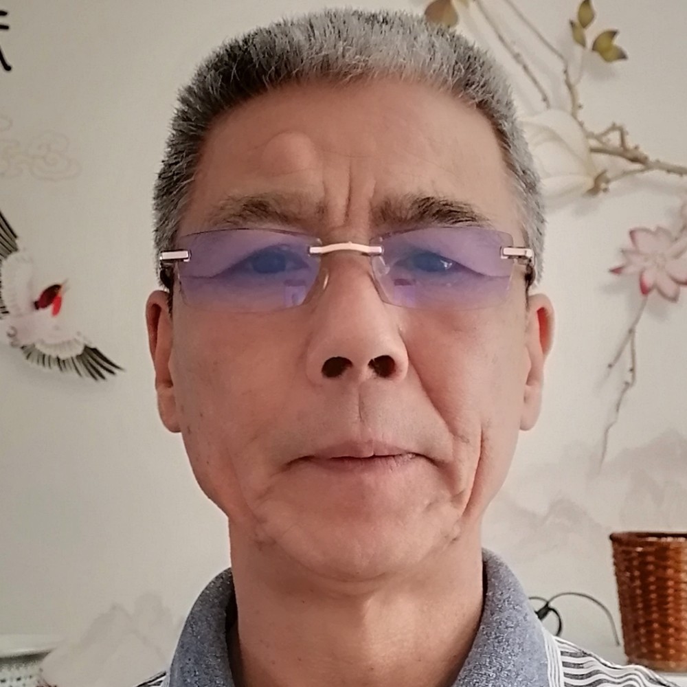 文武坦荡的照片