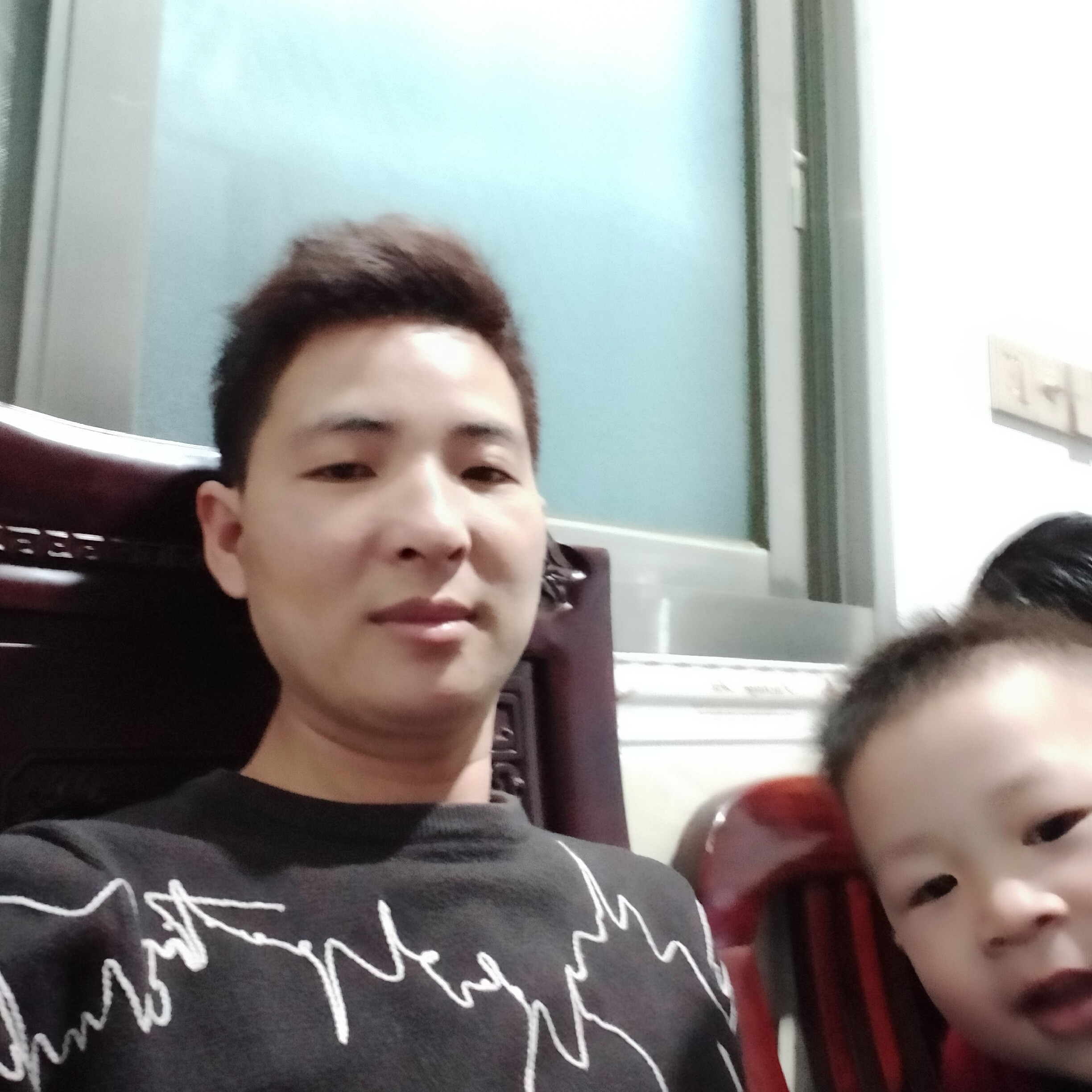 可靠凝眸香烟的照片