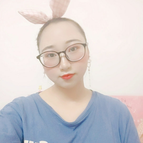 草莓浅吻沉静的照片