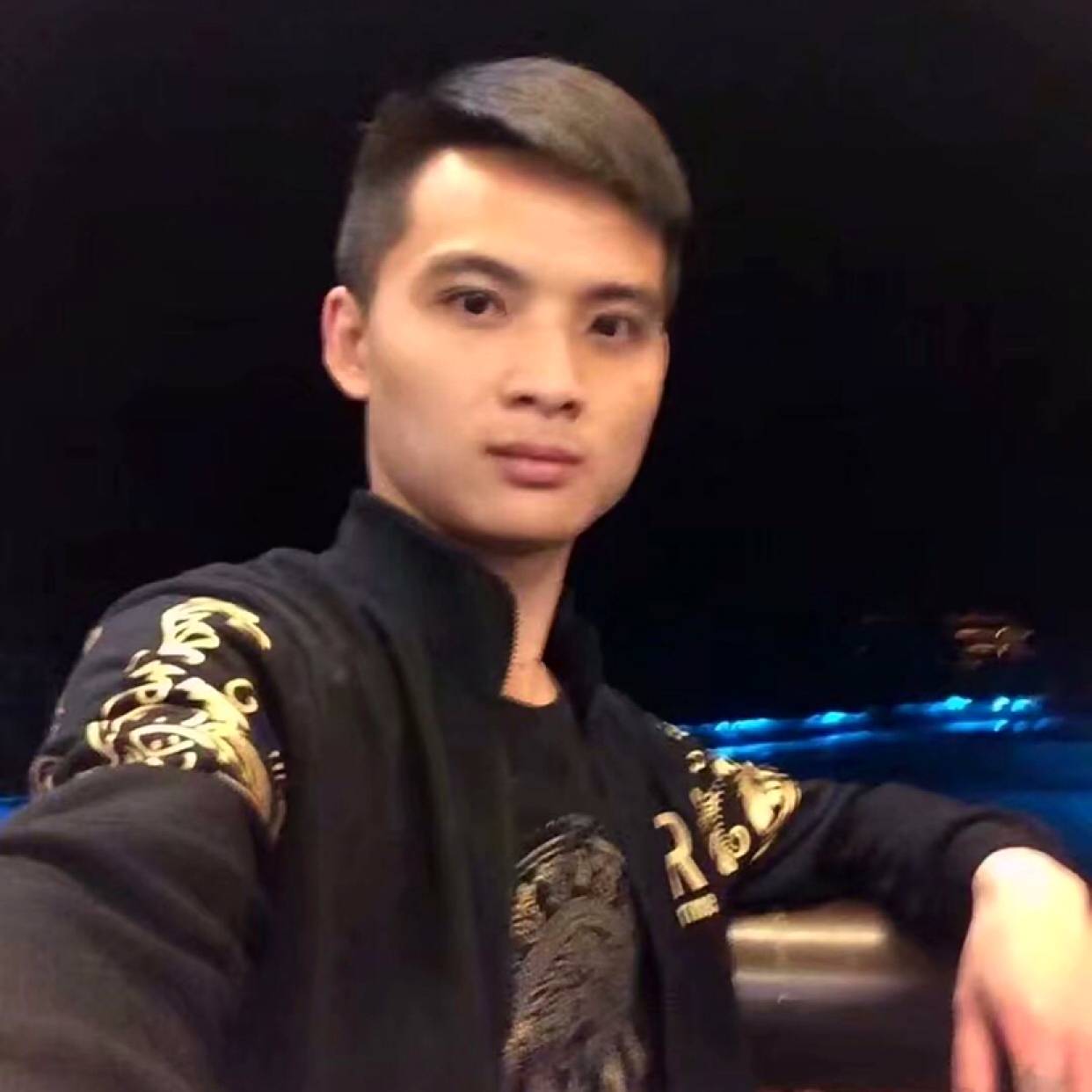 洁净说眼神的照片