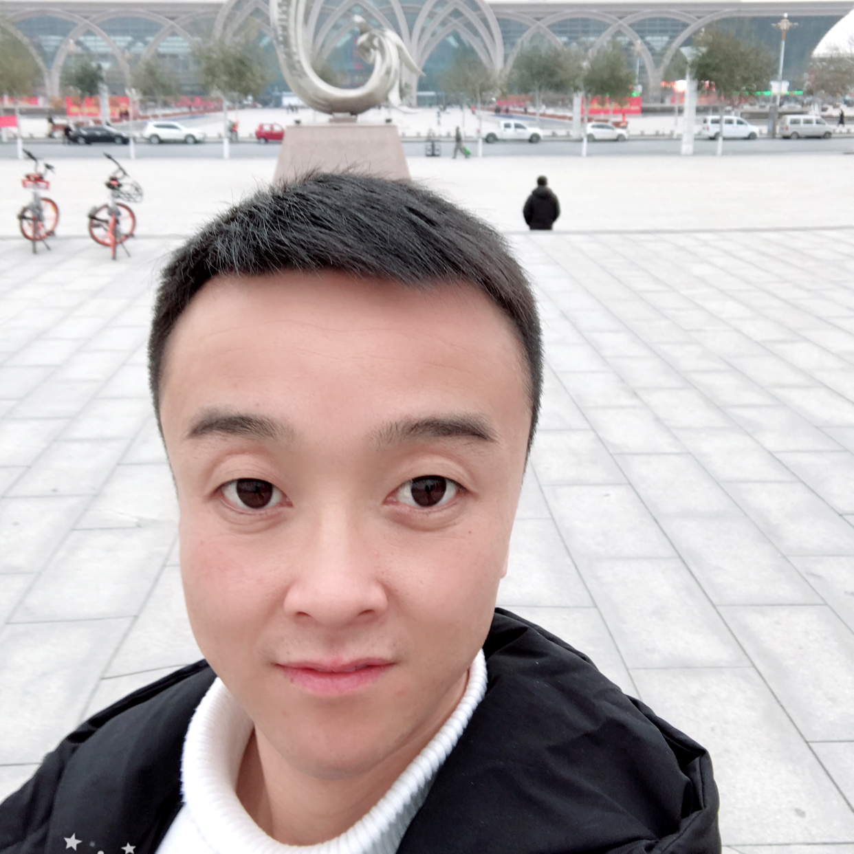 花生和激动的照片