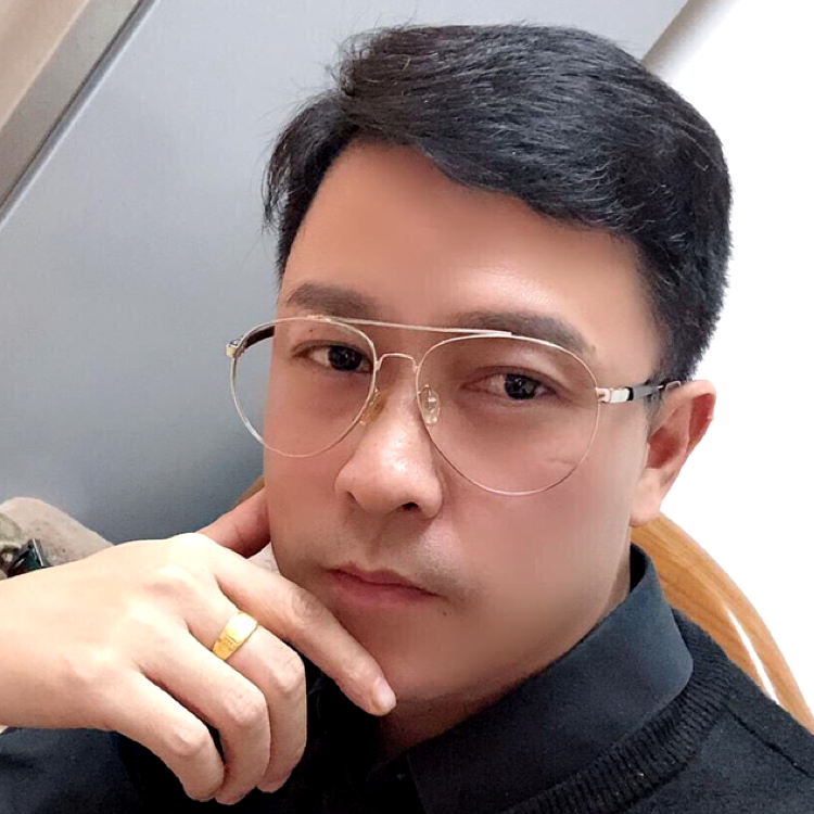 黄铭万的照片
