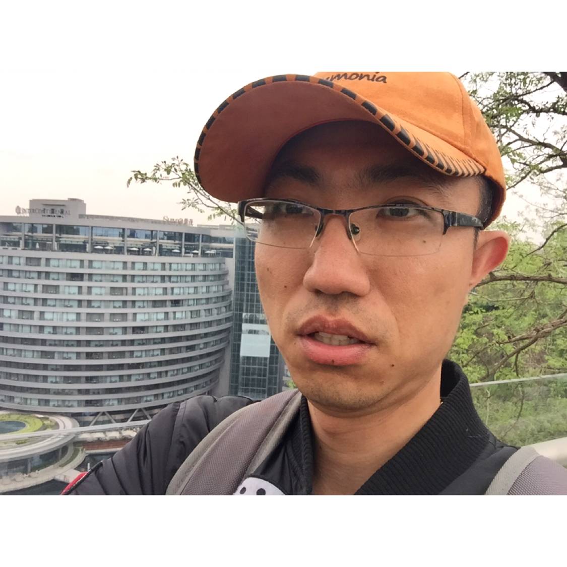 贪玩相许毛衣的照片