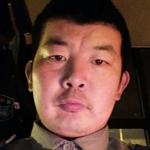 赵寅的照片