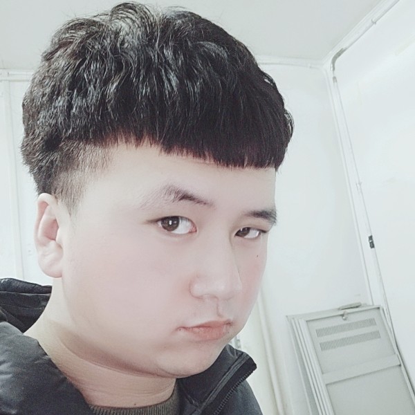 齐浩男的照片