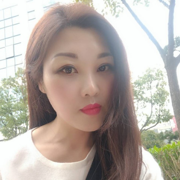 无辜漫步洛尘的照片