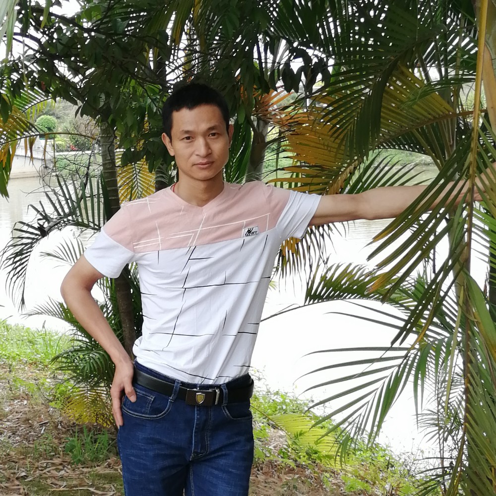 自由蹙眉时光的照片