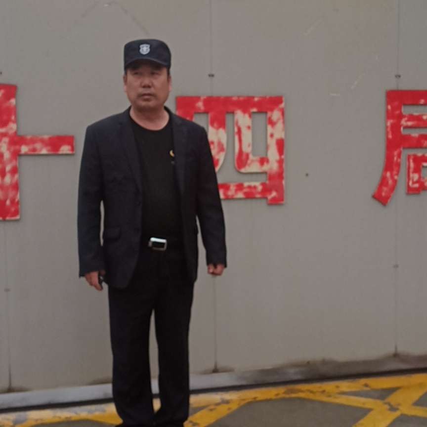 兴奋闻棉花糖的照片