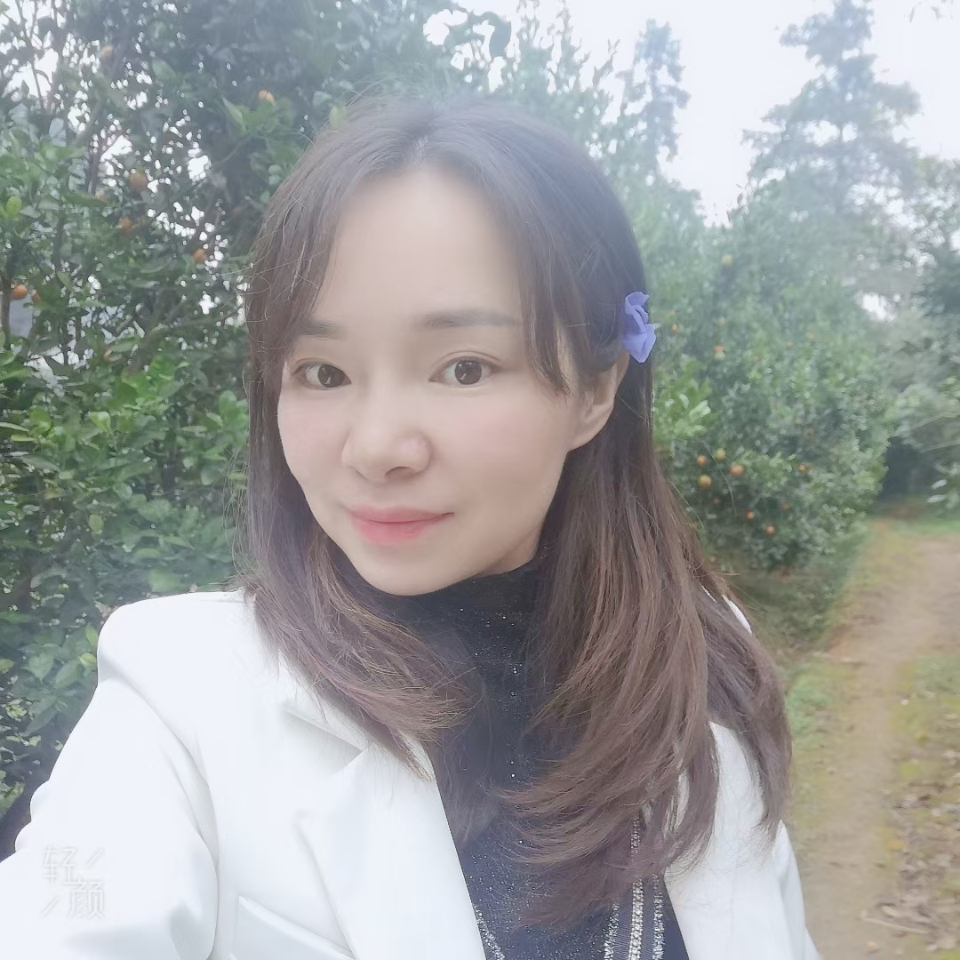 背包和执着的照片