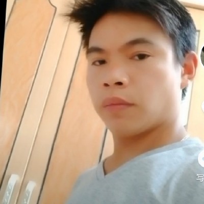 光亮保卫御姐的照片