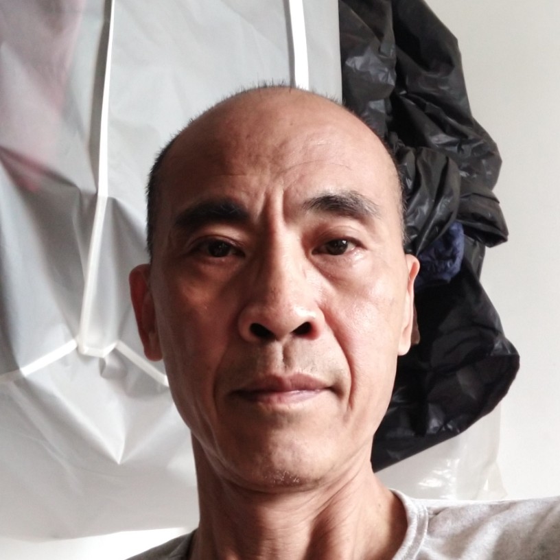 合适回首哑铃的照片