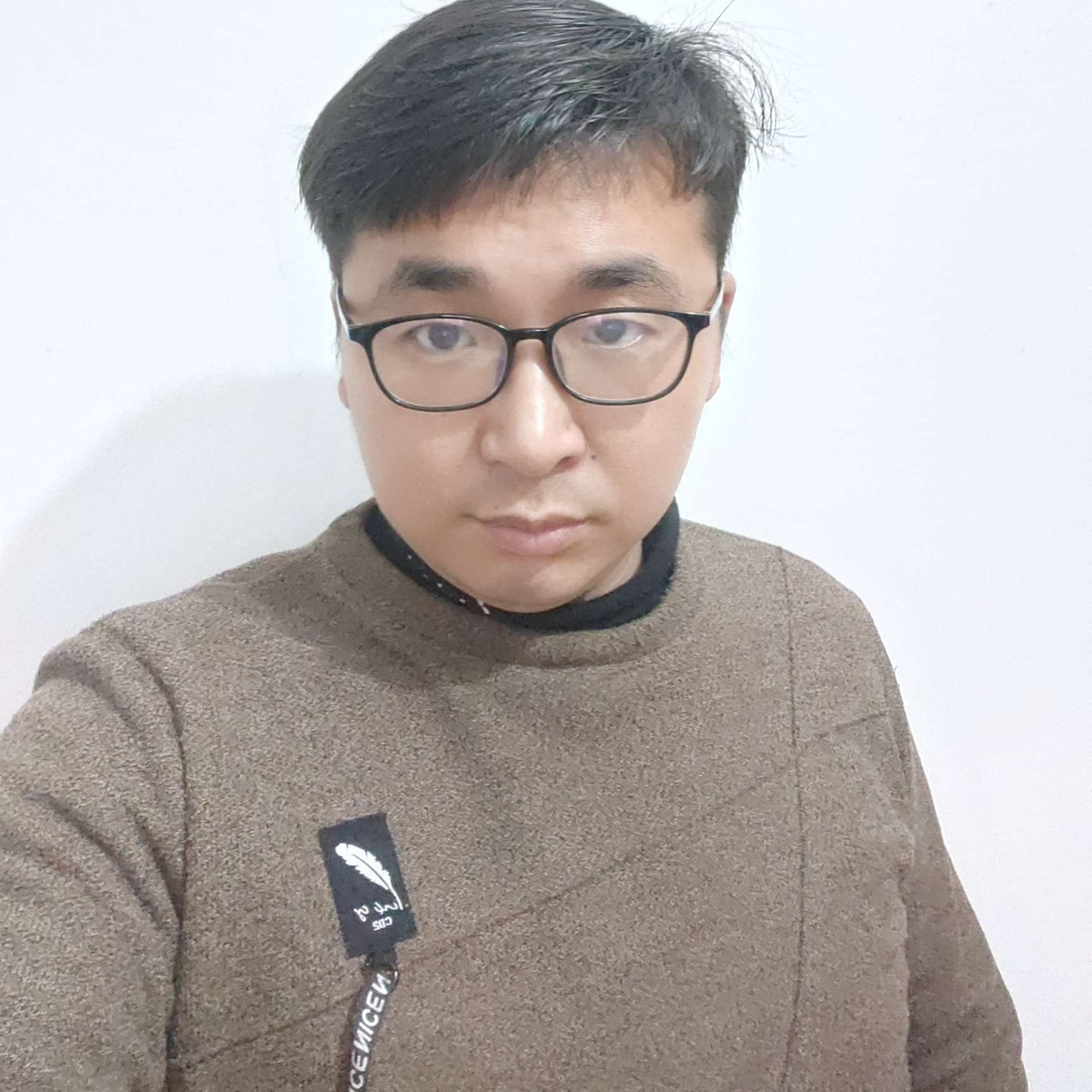 音响凝眸眼睛大的照片