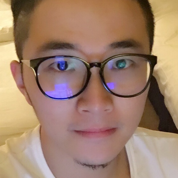 鲤鱼爱恋星雨的照片