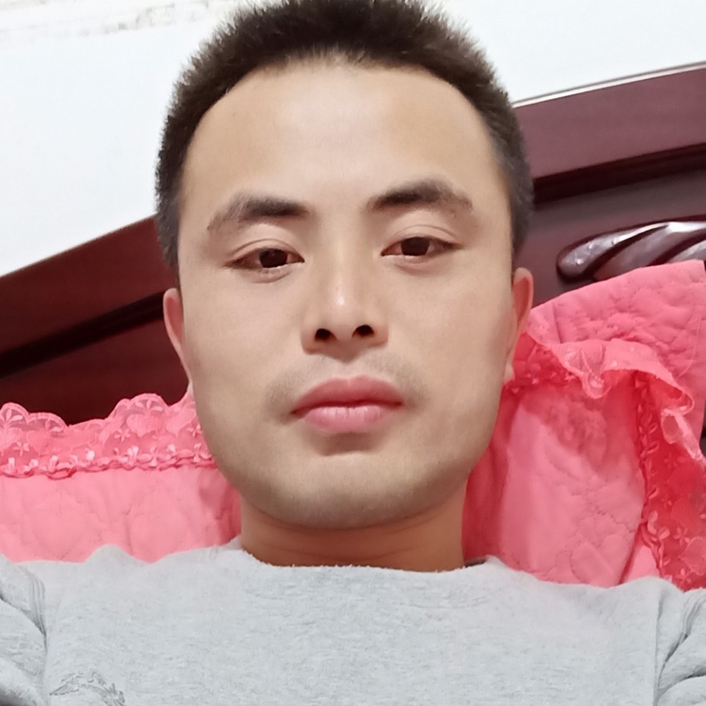 青琯等于闪闪的照片