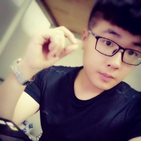 小疯子丶的照片
