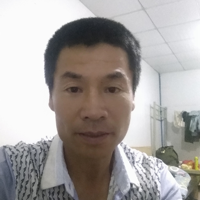 天空一样的胸怀。的照片