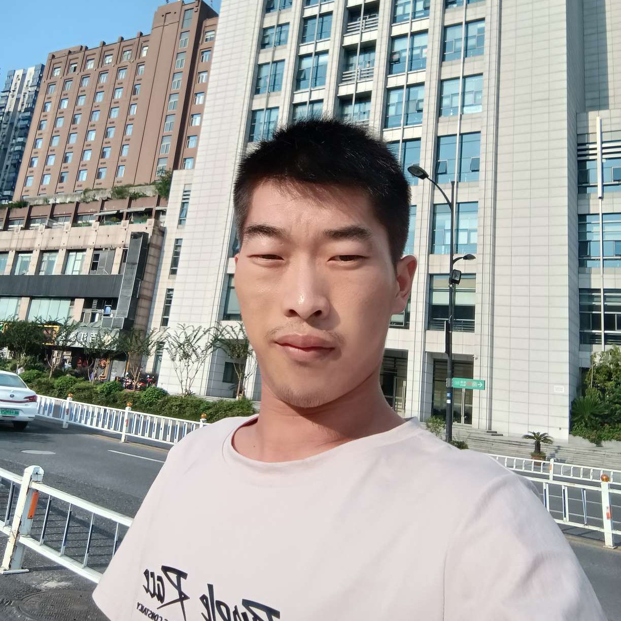 人海茫茫寻觅你的照片
