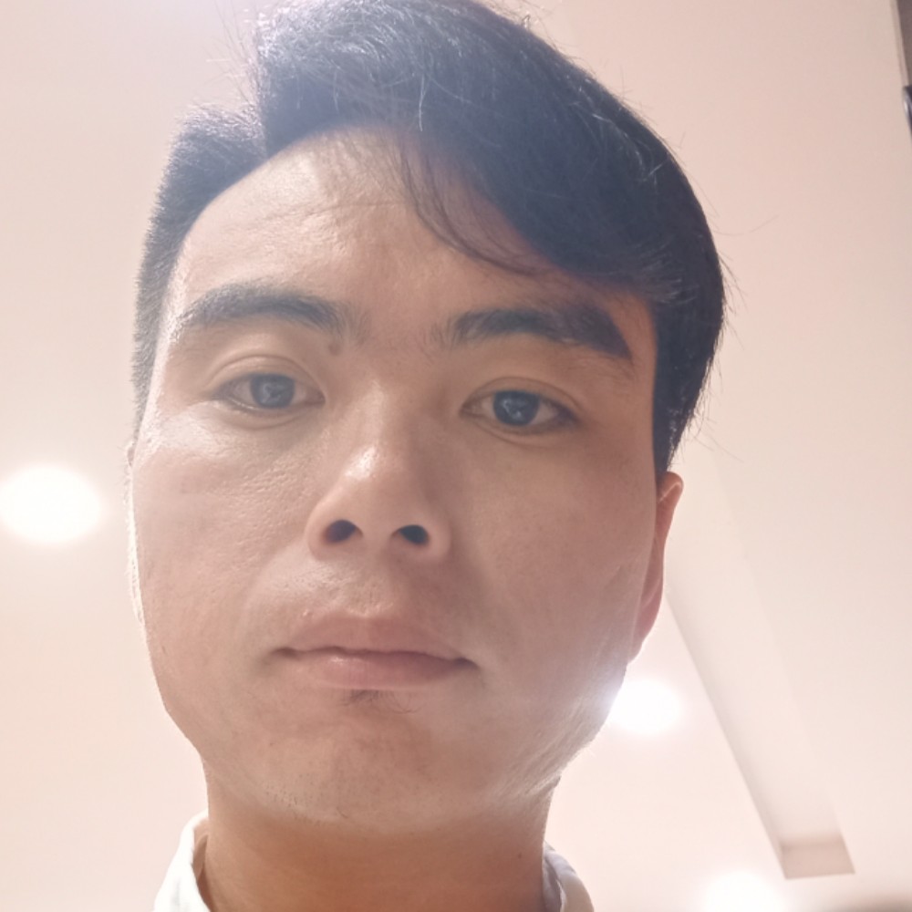 陈氏集团邵总的照片