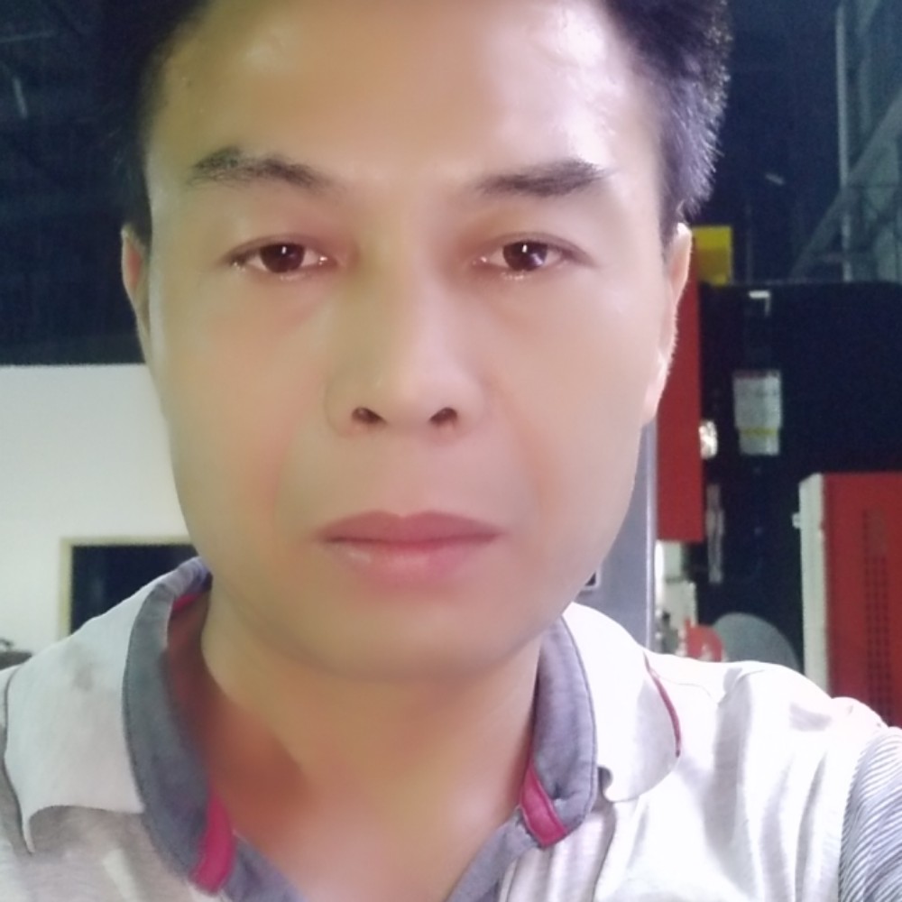 白云向醉熏的照片