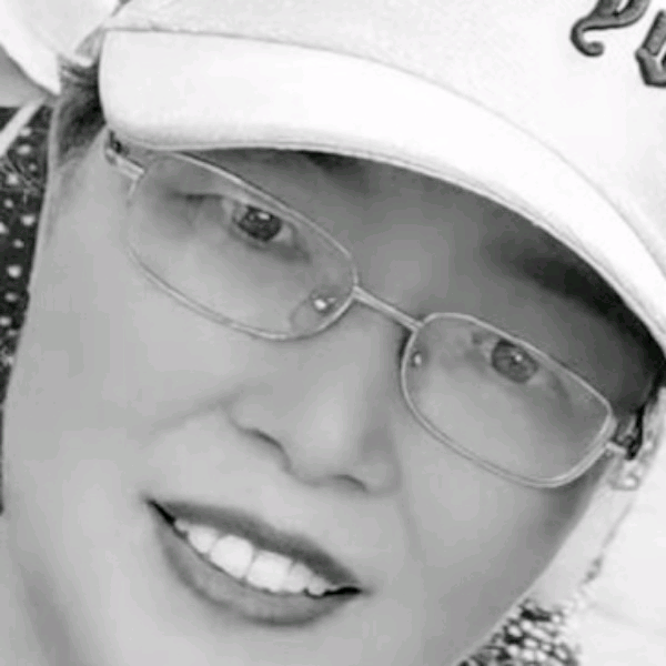 上尚君的照片