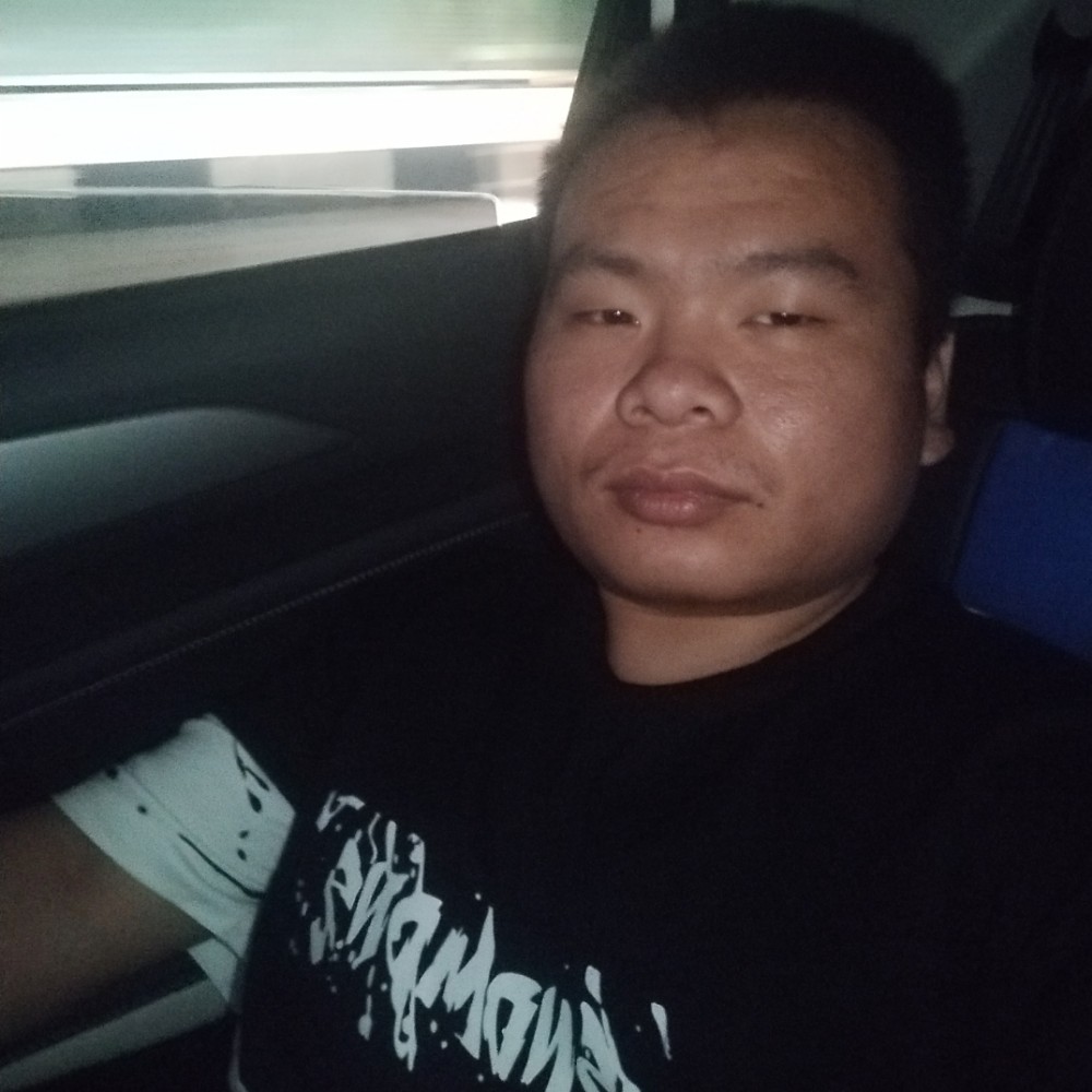 夏露含糊的照片