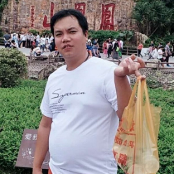 梁付函，单身的照片