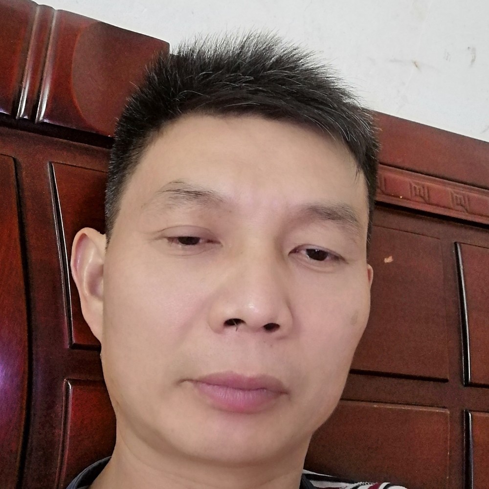 跳跃漫步彩虹的照片