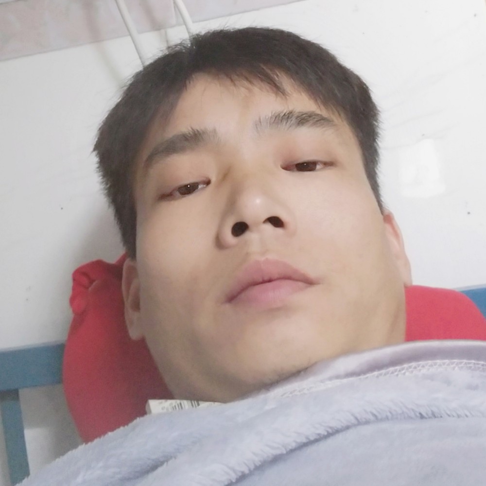 微笑深情爱的照片