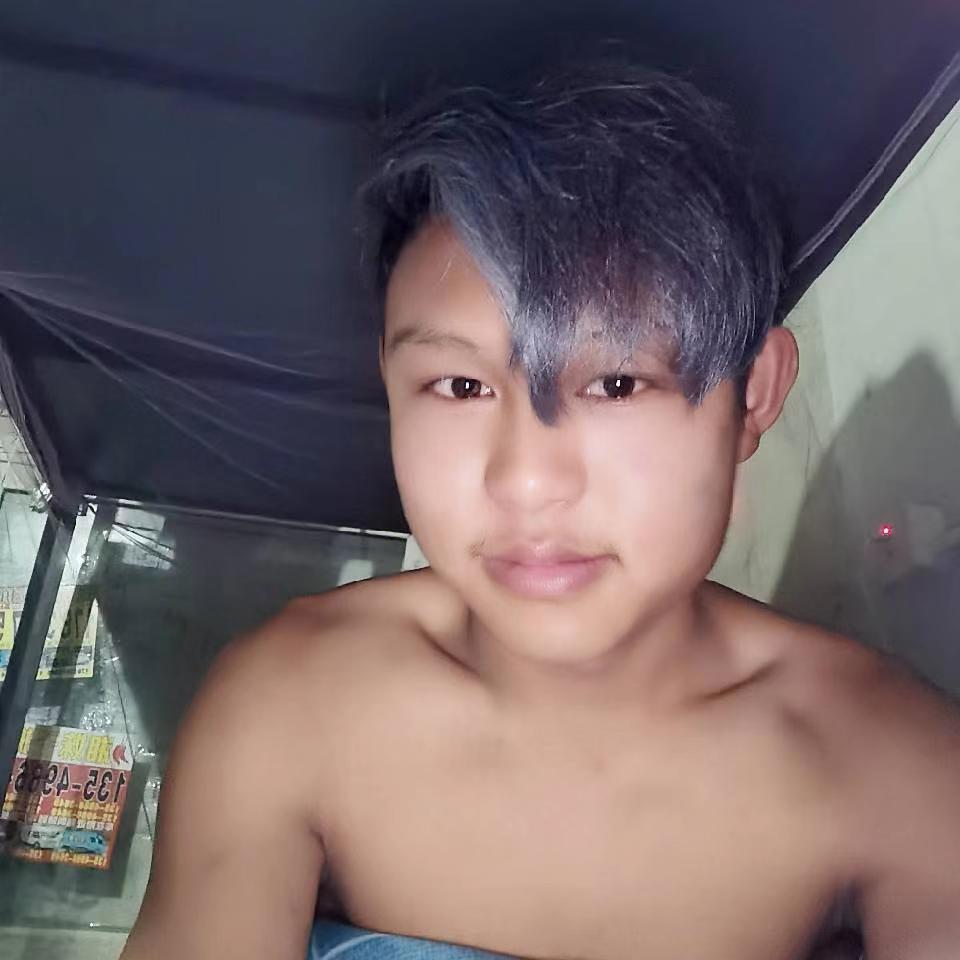 高山拿义气的照片