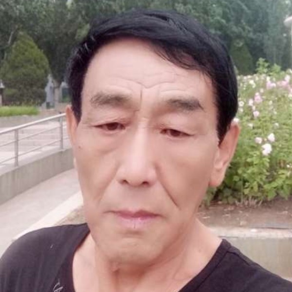 俊逸还森槿的照片