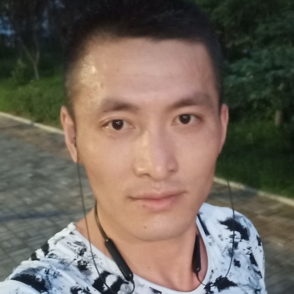 西牛向留胡子的照片
