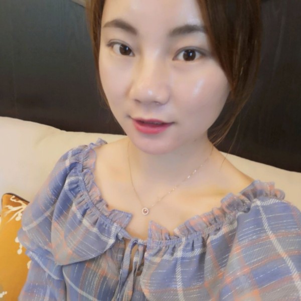 小刺猬挽手儒雅的照片